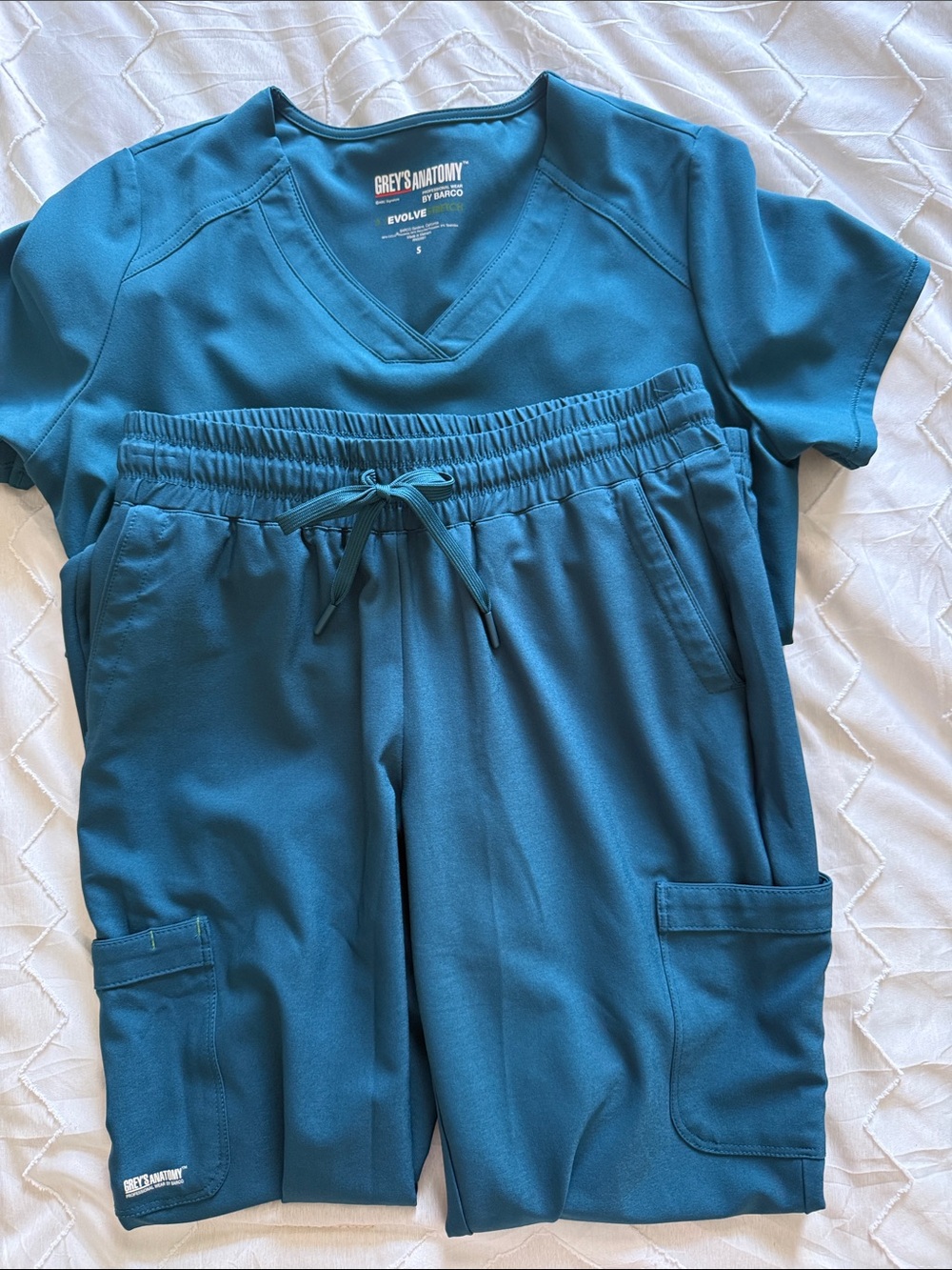 Grey's Anatomy Teal Women's V-Neck Top & Drawstring Cargo Joggers